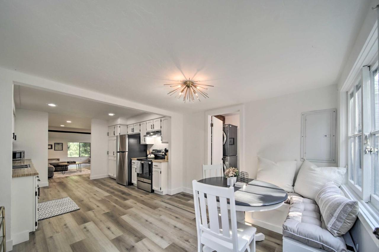 Bright And Airy Liberty Lake Abode With Backyard! Esterno foto
