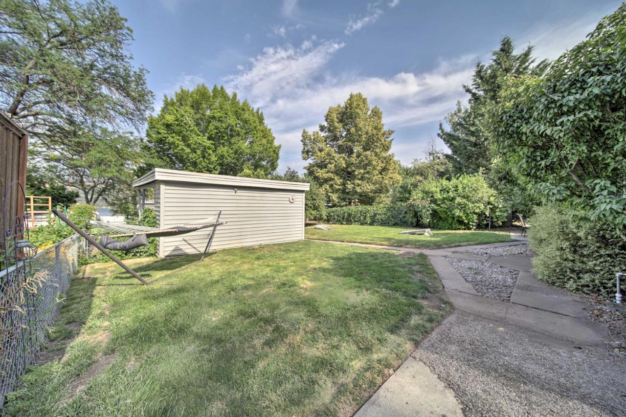 Bright And Airy Liberty Lake Abode With Backyard! Esterno foto